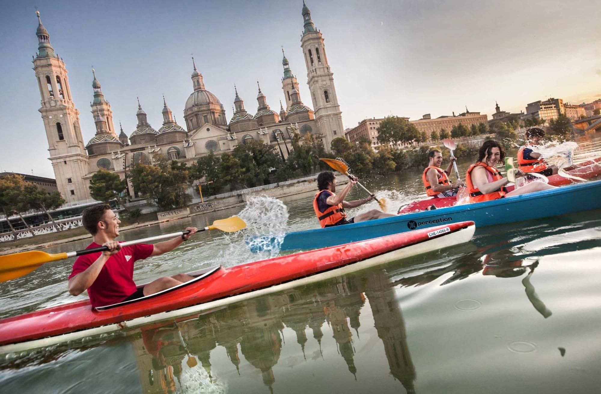 Piso Para 4 Con 2 Parking En Casco Historico De Zaragoza 2 Noches Minimo エクステリア 写真